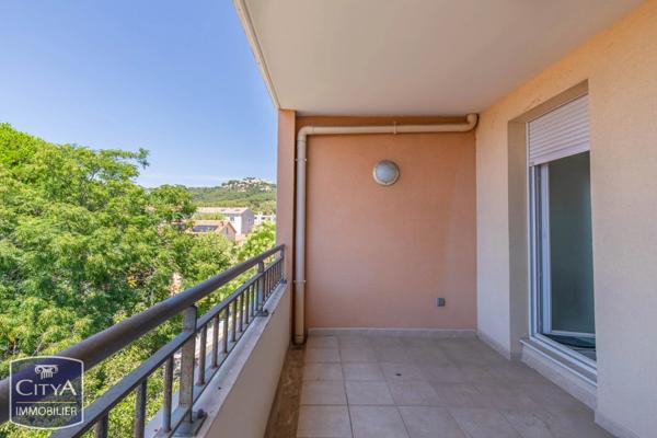 Appartement à vendre 4 pièces 117m² Six-Fours-les-Plages (83140)