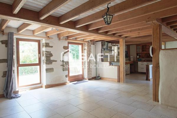 ENSEMBLE DE DEUX MAISONS