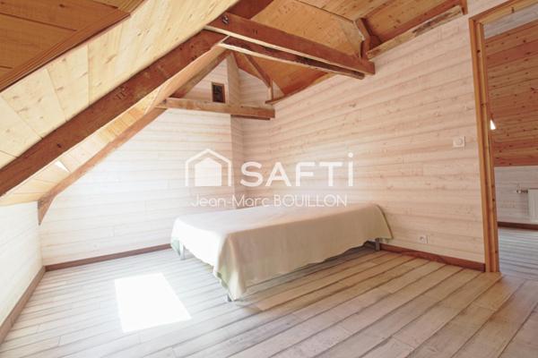 ENSEMBLE DE DEUX MAISONS