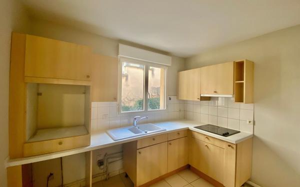 Appartement à louer    4 pièces •  Paris 12