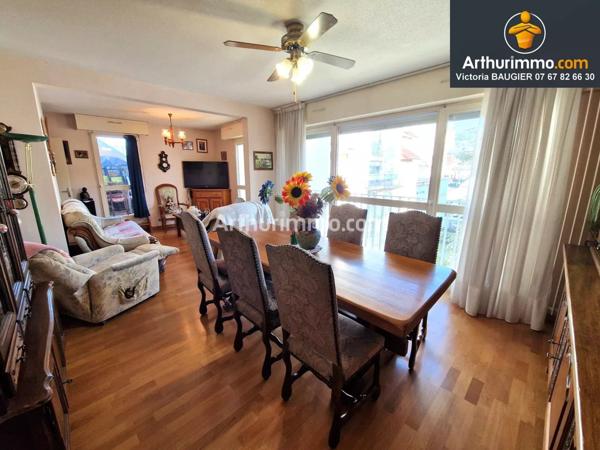 Vente Appartement 4 pièces 81 m2 à Lons-le-Saunier