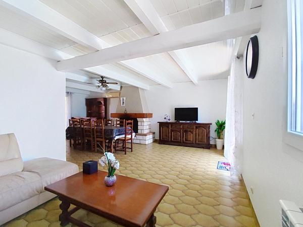 Familiale avec piscine, 4 chambres, garage et jardin