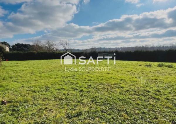 Terrain à vendre à VILLEFRANCHE-DE-LAURAGAIS de 928 m²