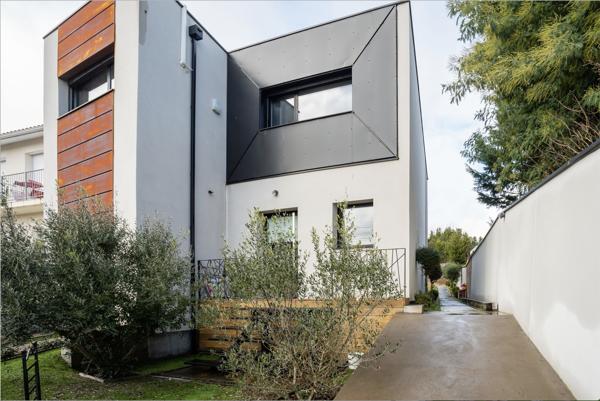 Maison contemporaine avec piscine - Villenave d'Ornon
