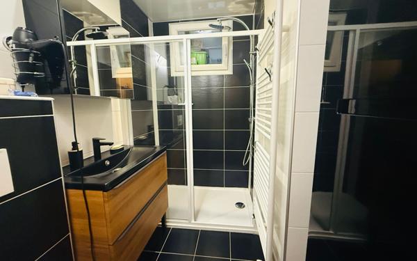 Appartement à vendre    2 pièces •  Tournon-sur-Rhône