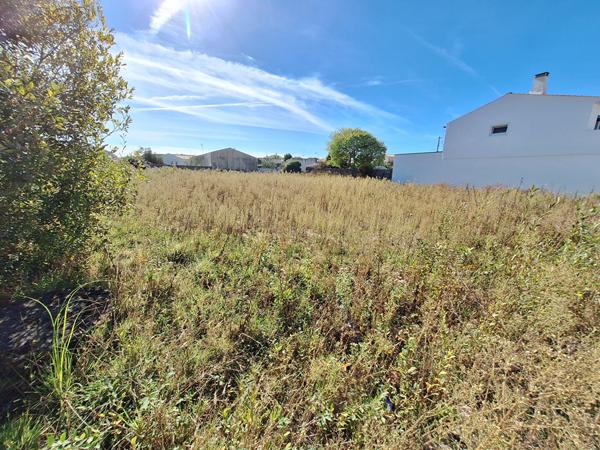 Terrain La Tranche Sur Mer 744 m2