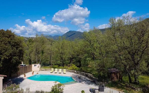Maison à vendre    10 pièces • 250,50 m2 Tourrette-Levens