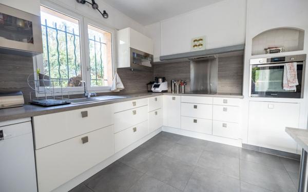 Maison à vendre    10 pièces • 250,50 m2 Tourrette-Levens