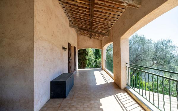 Maison à vendre    10 pièces • 250,50 m2 Tourrette-Levens