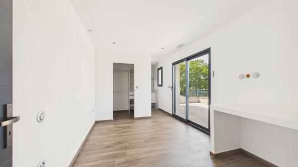 DOMAINE D'EXCEPTION de 300 m² habitables sur 3 hectares niché au calme et sans vis à vis. Montauban