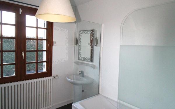 Maison à vendre    8 pièces • 178,79 m2 Jouy-le-Châtel