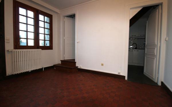 Maison à vendre    8 pièces • 178,79 m2 Jouy-le-Châtel