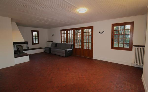 Maison à vendre    8 pièces • 178,79 m2 Jouy-le-Châtel