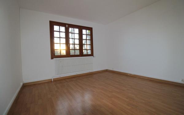 Maison à vendre    8 pièces • 178,79 m2 Jouy-le-Châtel