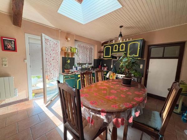 Vente / Maison avec dépendance à Millac (86150)