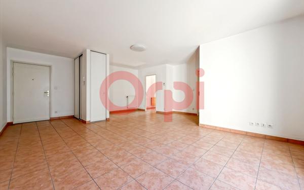 Appartement à vendre    3 pièces • 73,50 m2 Lyon 8