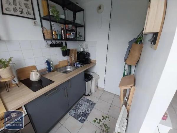 Appartement à louer 2 pièces 48.85m² Hénin-Beaumont (62110)