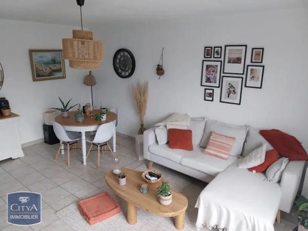 Appartement à louer 2 pièces 48.85m² Hénin-Beaumont (62110)
