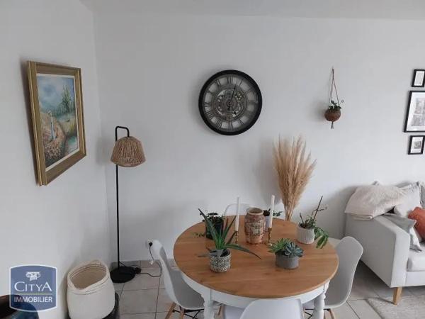 Appartement à louer 2 pièces 48.85m² Hénin-Beaumont (62110)
