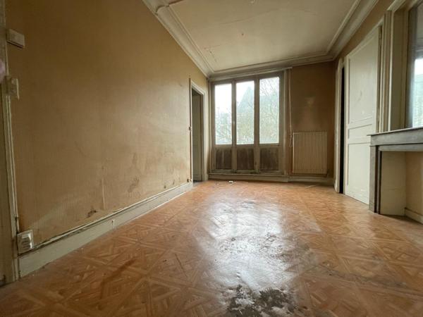 LILLE centre saint sauveur - T2 59 m² à rénover