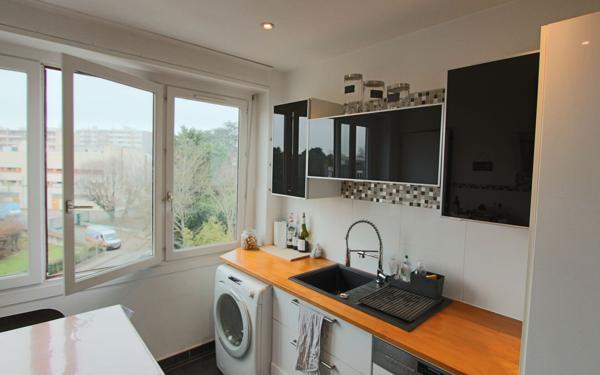 Appartement à louer    3 pièces • 64 m2 Écully