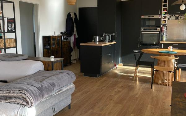 Appartement à louer    4 pièces •  Gex