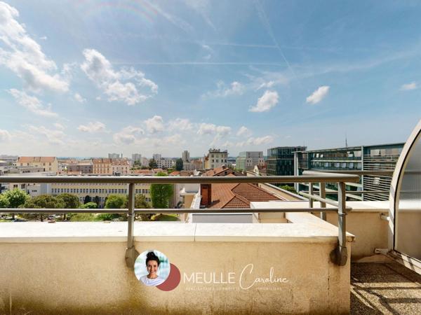 Appartement
         2 pièces
        - 33 m² Exclusivité 118 000 € *