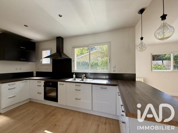 Maison à vendre 4 pièces 98 m² Saint-Médard-en-Jalles