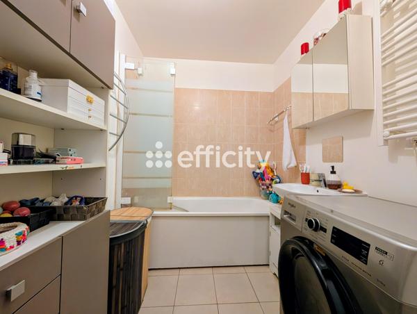 Appartement
         3 pièces
        - 66 m²