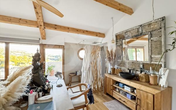 Maison à vendre    4 pièces • 112,62 m2 La Londe-les-Maures