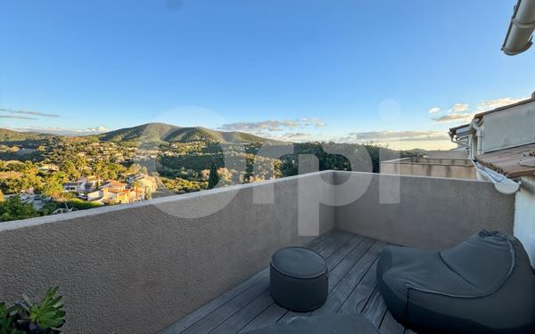 Maison à vendre    4 pièces • 112,62 m2 La Londe-les-Maures