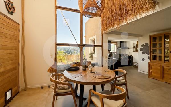 Maison à vendre    4 pièces • 112,62 m2 La Londe-les-Maures