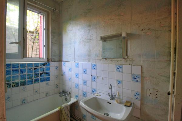 Maison 165 m² avec dépendances et puits.