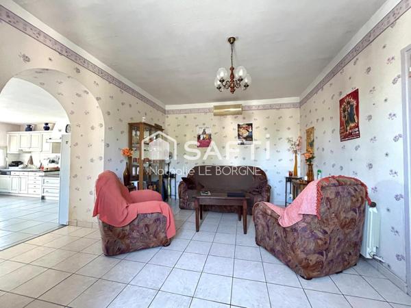 Ensemble immobilier : 2 maisons / hangars /annexes