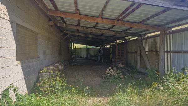 Terrain constructible avec dépendance