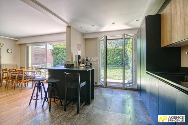 Versailles Clagny Appartement 4 pièce(s) 96 m² carrez en rez-de-jardin avec terrasse et jardin privatif plein sud, cave et parking €649 000 ** - Référence 25817