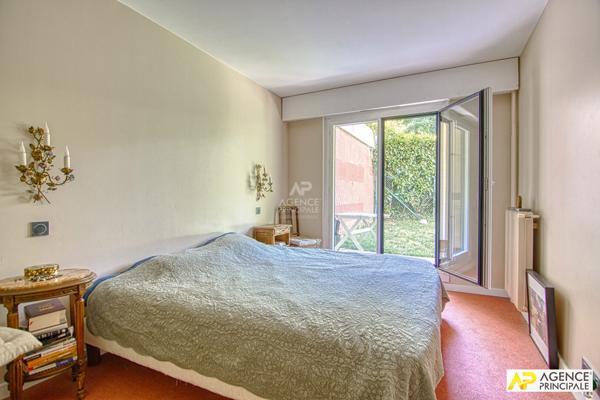 Versailles Clagny Appartement 4 pièce(s) 96 m² carrez en rez-de-jardin avec terrasse et jardin privatif plein sud, cave et parking €649 000 ** - Référence 25817