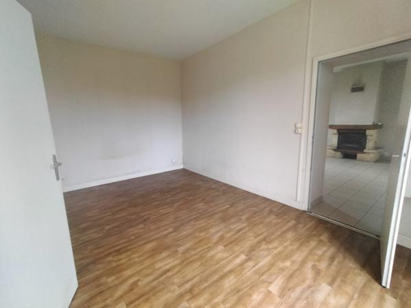 À vendre - Maison, 7 pièces située à Montval-sur-Loir (72500)