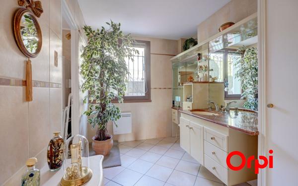 Maison à vendre    5 pièces • 127 m2 Francheville