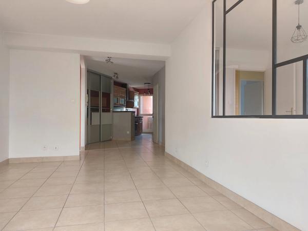 Appartement à vendre 4 pièces MONTAUBAN (82) avec balcon et parking couvert sécurisé