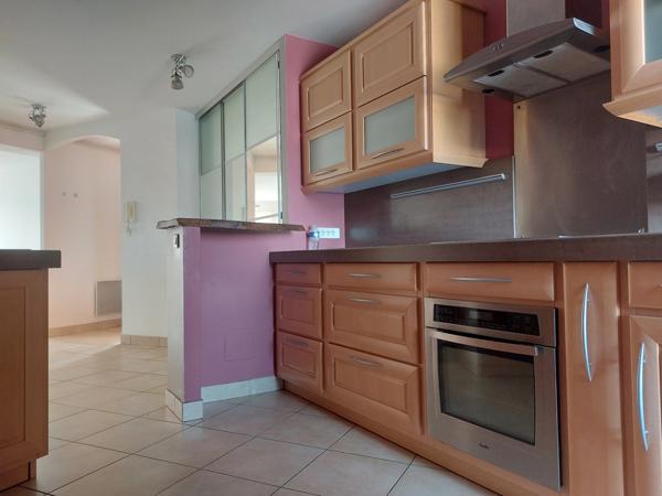 Appartement à vendre 4 pièces MONTAUBAN (82) avec balcon et parking couvert sécurisé