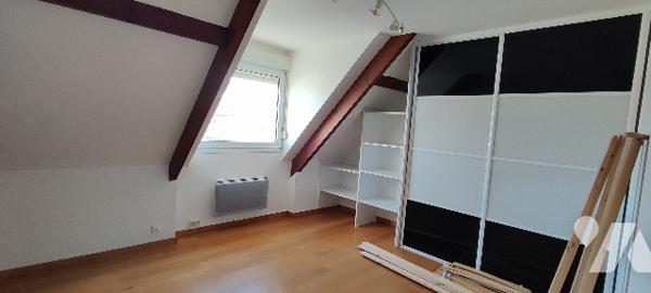 Duplex esprit maison de 98,15m² en parfait état avec grand balcon et garage secteur QUENTOVIC