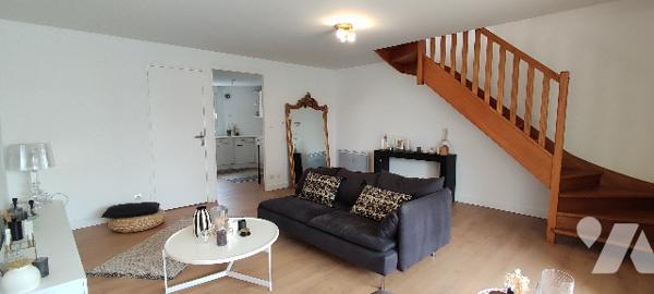 Duplex esprit maison de 98,15m² en parfait état avec grand balcon et garage secteur QUENTOVIC