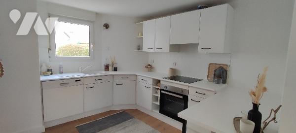 Duplex esprit maison de 98,15m² en parfait état avec grand balcon et garage secteur QUENTOVIC