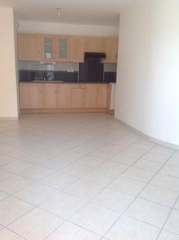 VENISSIEUX/Appartement 2 pièces 41 m2 + garage