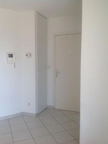 VENISSIEUX/Appartement 2 pièces 41 m2 + garage