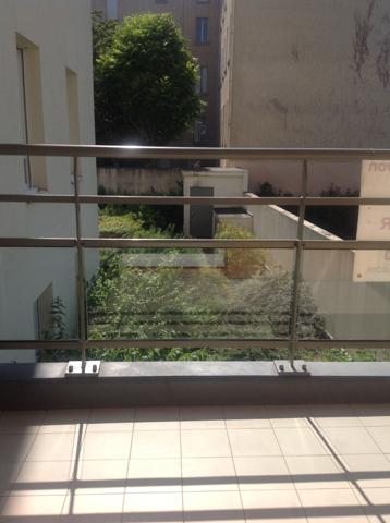 VENISSIEUX/Appartement 2 pièces 41 m2 + garage