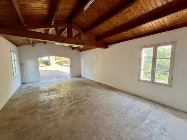 Maison
         9 pièces
        - 180 m² Bien prestige 1 198 000 € *