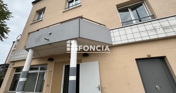 Location Local commercial 1 pièce 100 m² - Vigneux-sur-seine 91270