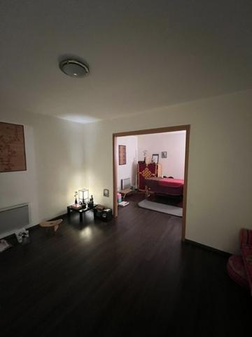 Local Commercial
         3 pièces
        - 60 m² 79 800 € *